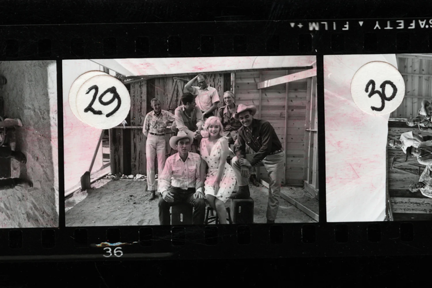 Contact Sheet Print: Marilyn Monroe and Clark Gable on the set of ‘The Misfits’, Nevada, 1960 - Image 5