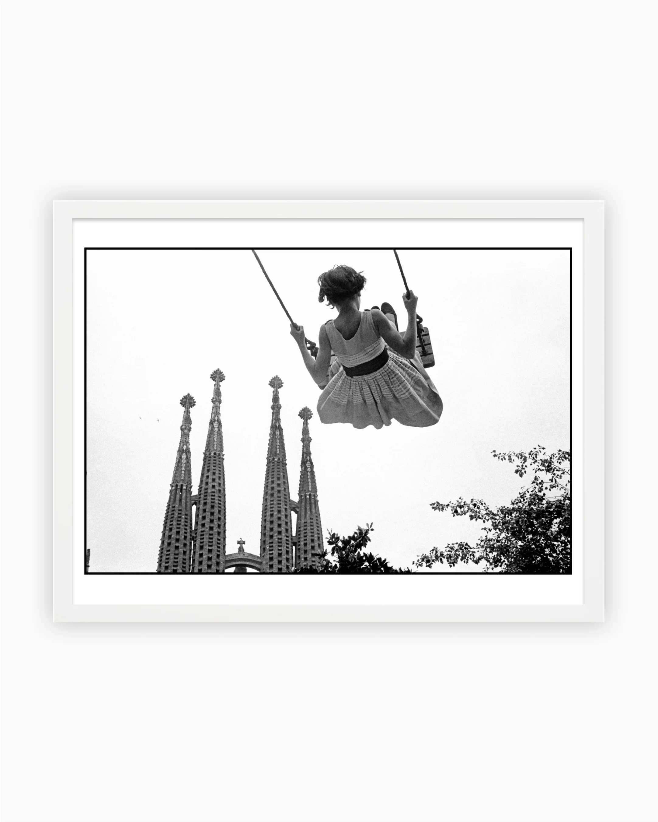 Magnum Editions Poster: The Sagrada Familia, Barcelona, 1959 - Image 3