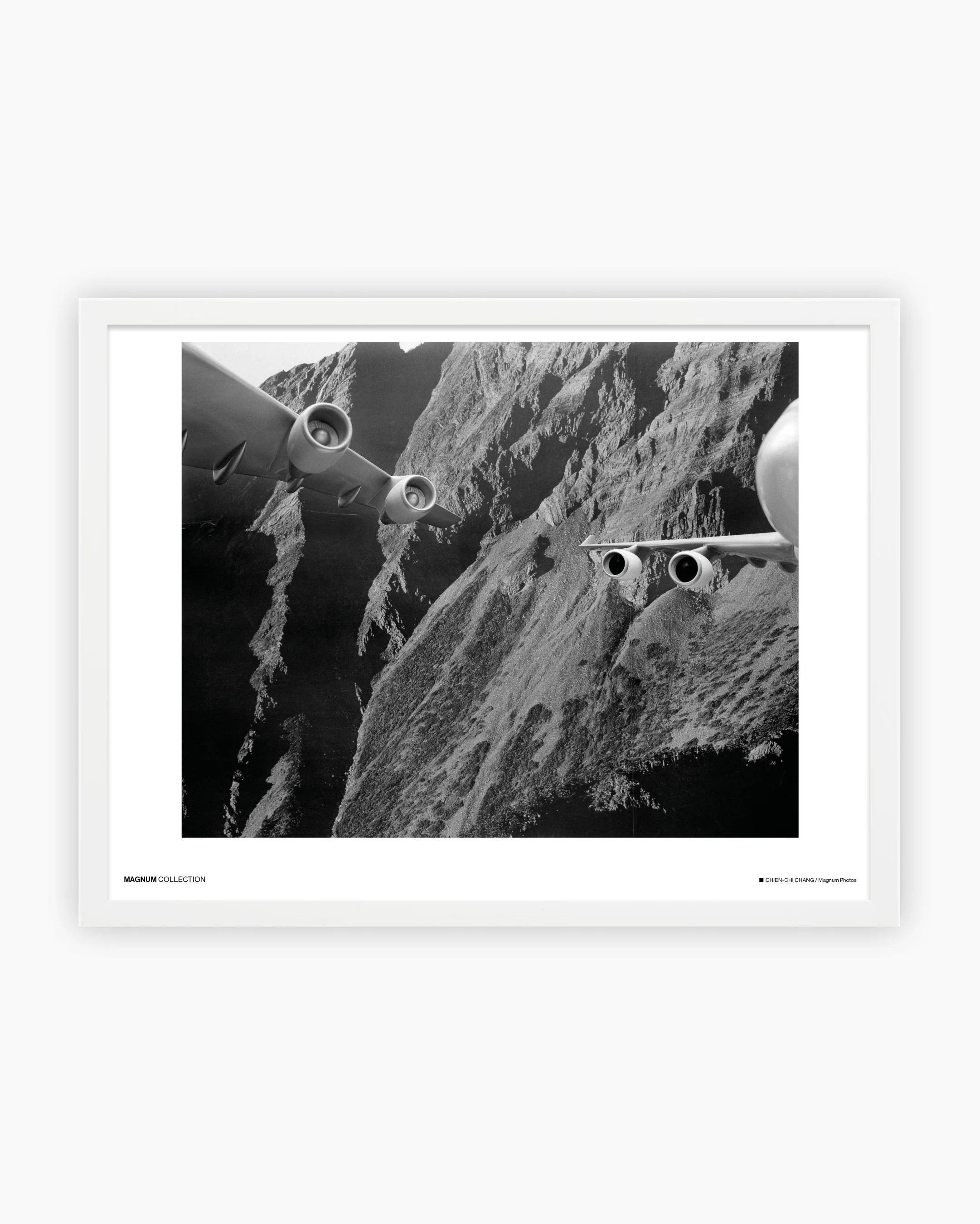 Magnum Poster: Taoyuan International Airport, Taiwan, 2008 - Image 3