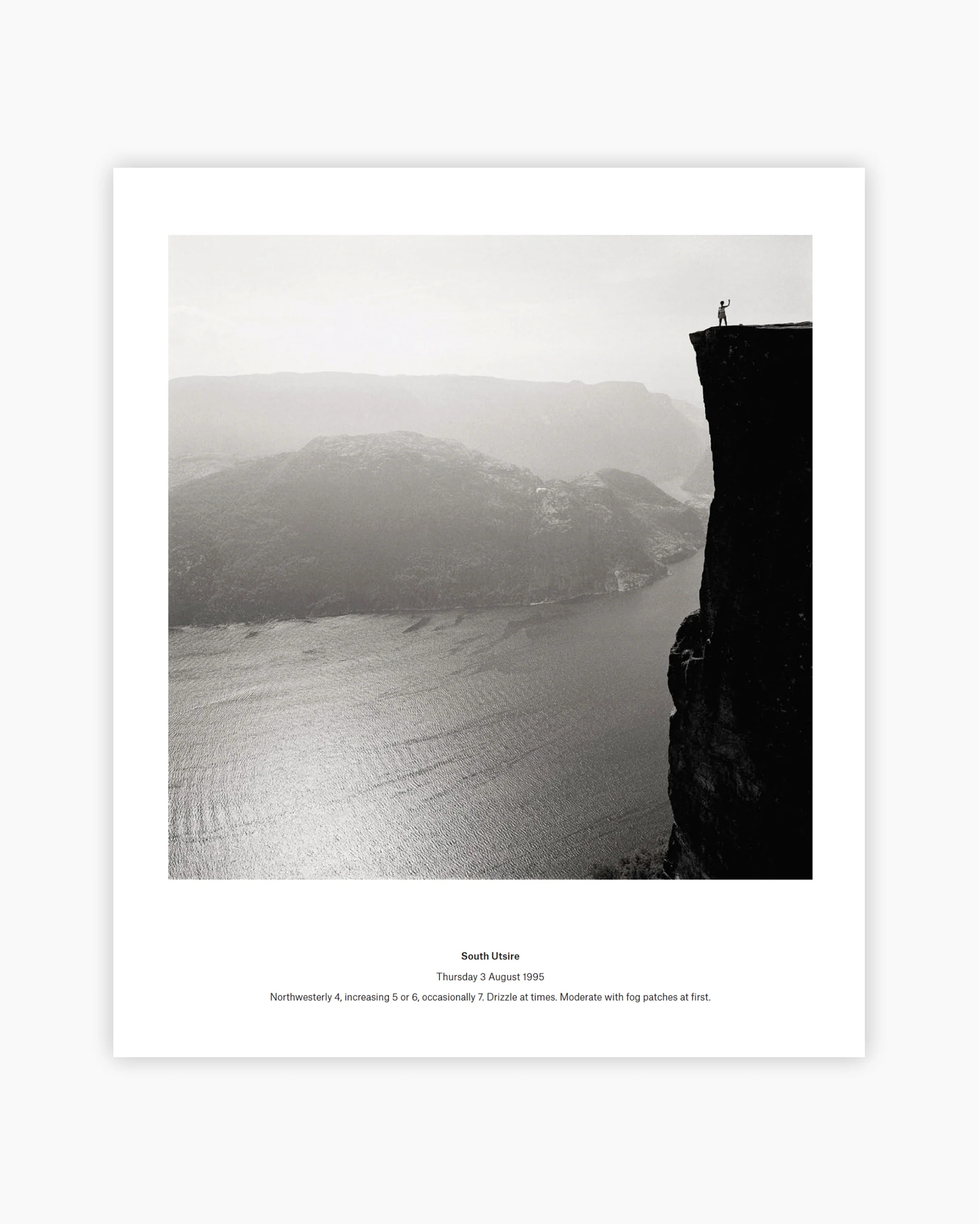 Fine Print: South Utsire. Thursday 3 August 1995. Northwesterly 4, increasing 5 or 6, occasionally 7. Drizzle at time. Moderate with fog patches at first.